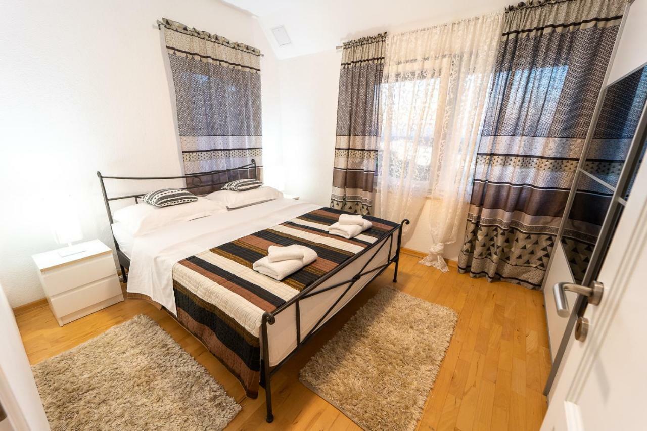 Danubio Residence Aljmaš Екстериор снимка