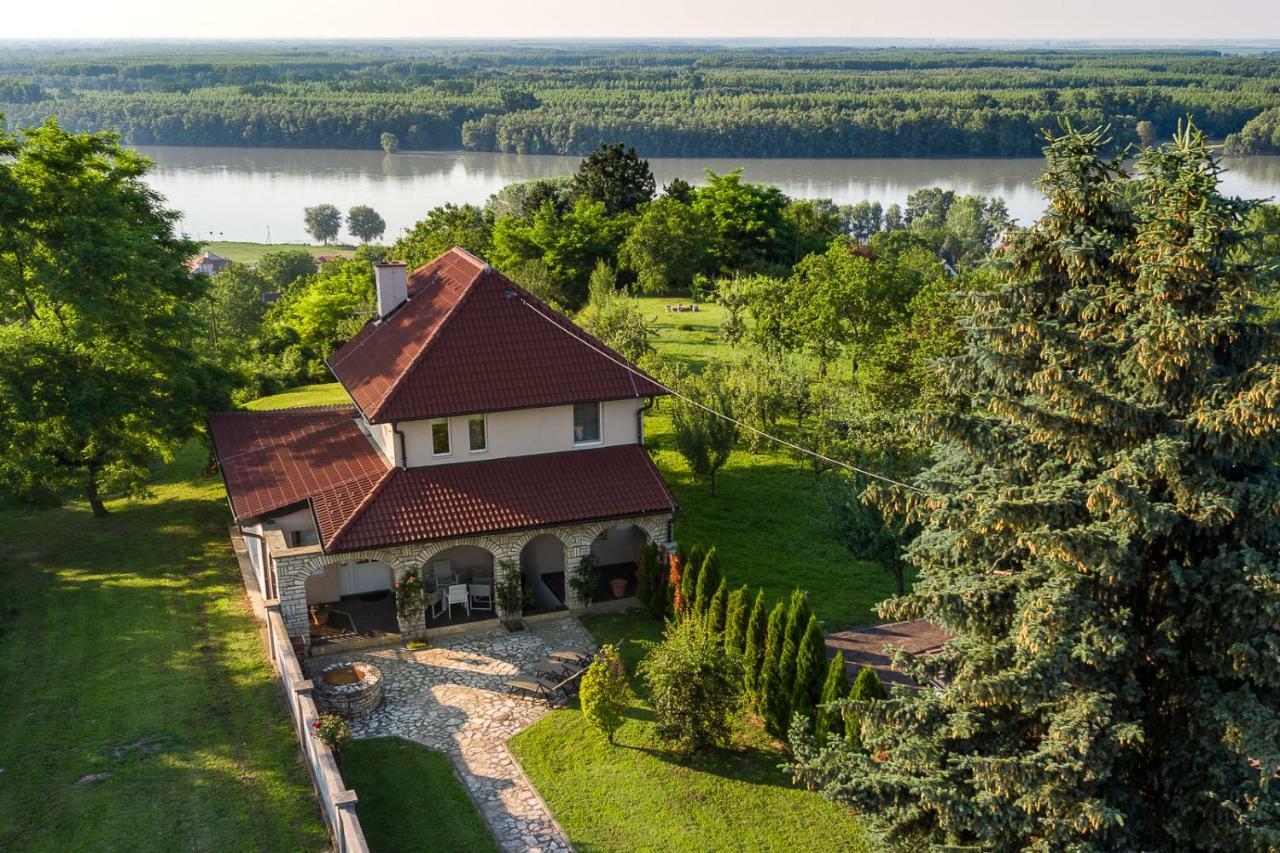 Danubio Residence Aljmaš Екстериор снимка